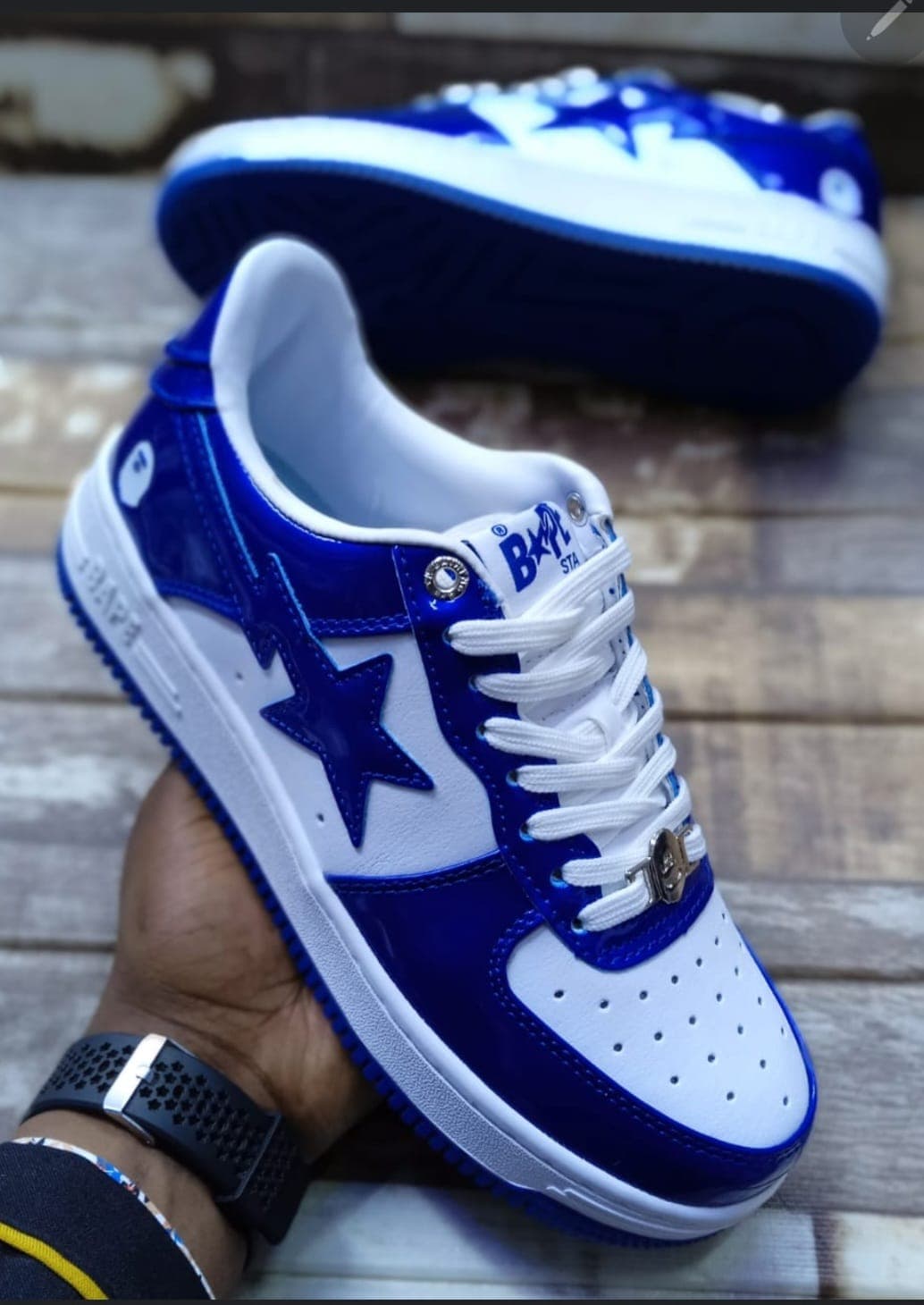 bluewhite.jpg