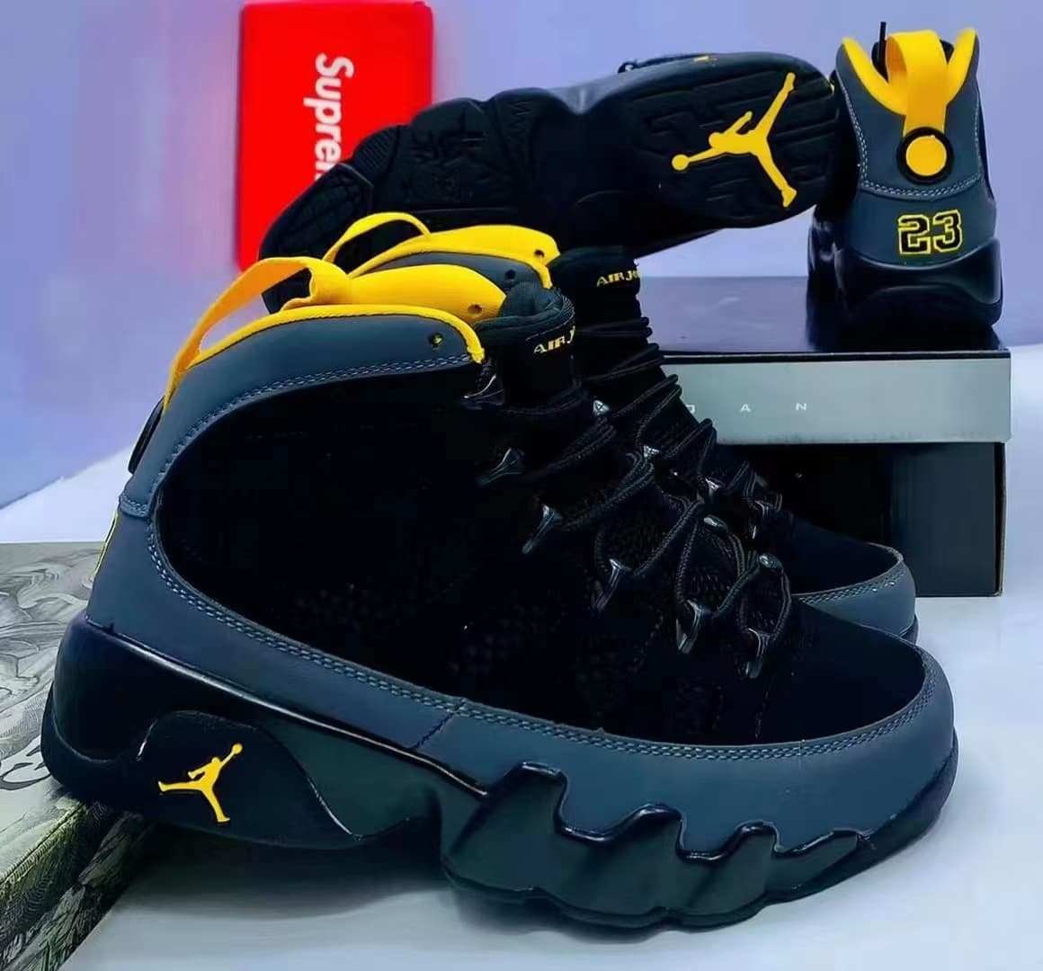 blackyellow.jpg