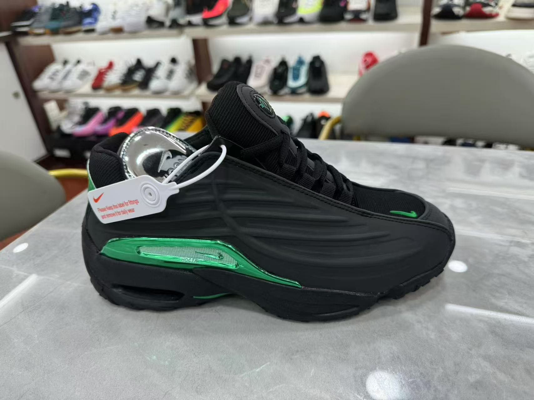 blackgreen.jpg