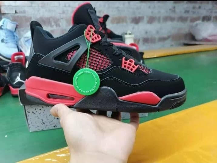 blackred.jpg