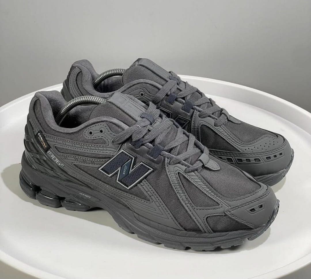 darkgrey.jpg