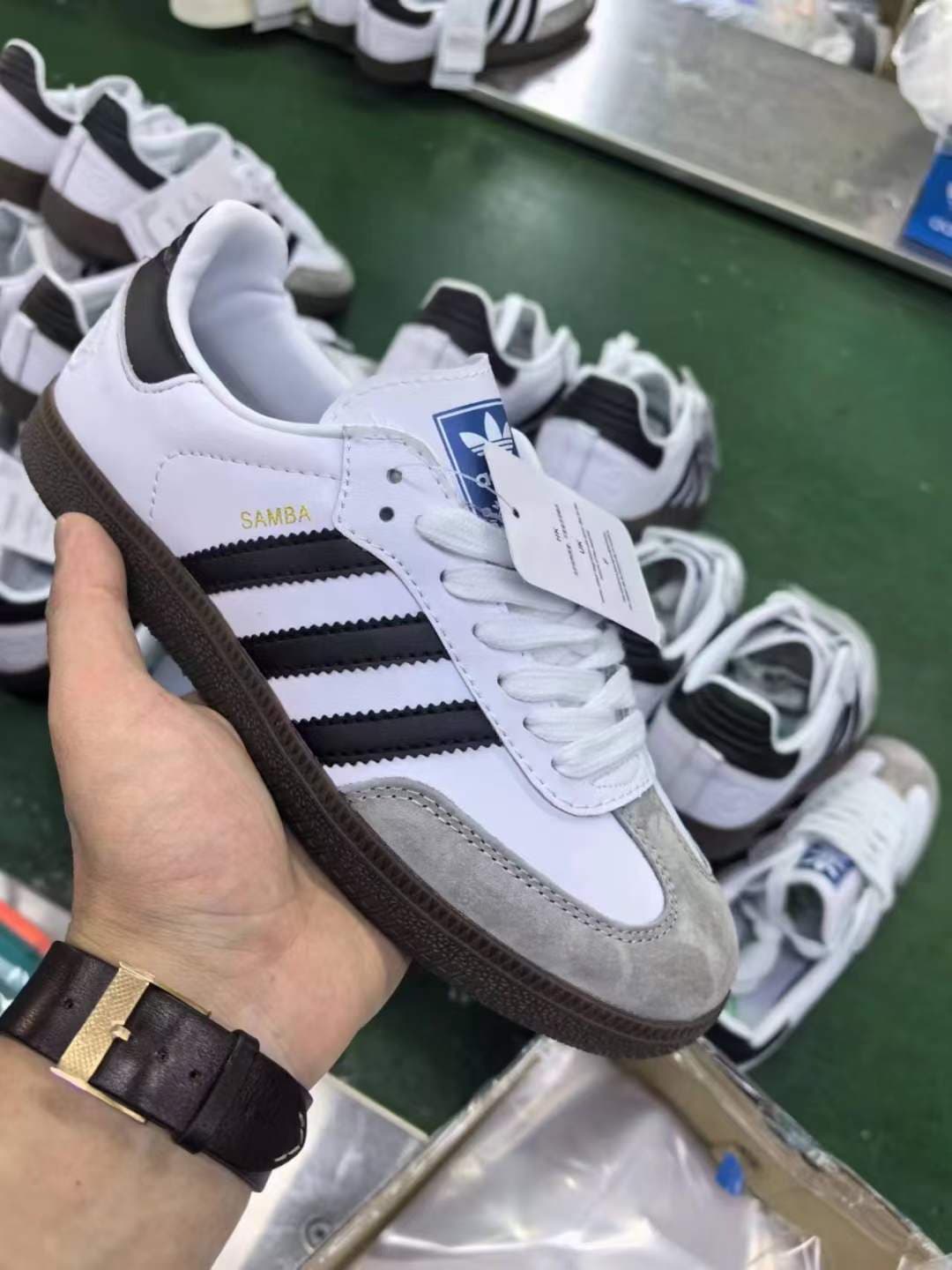 whitegrey.jpg